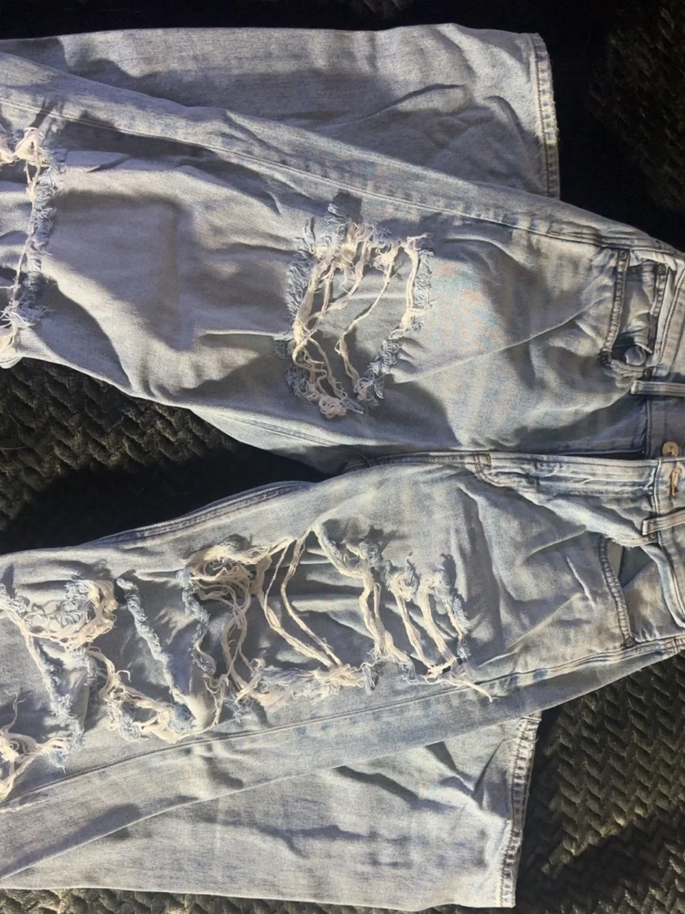 American Eagle Outfitters Light Blue Distressed Boyfriend Jeans